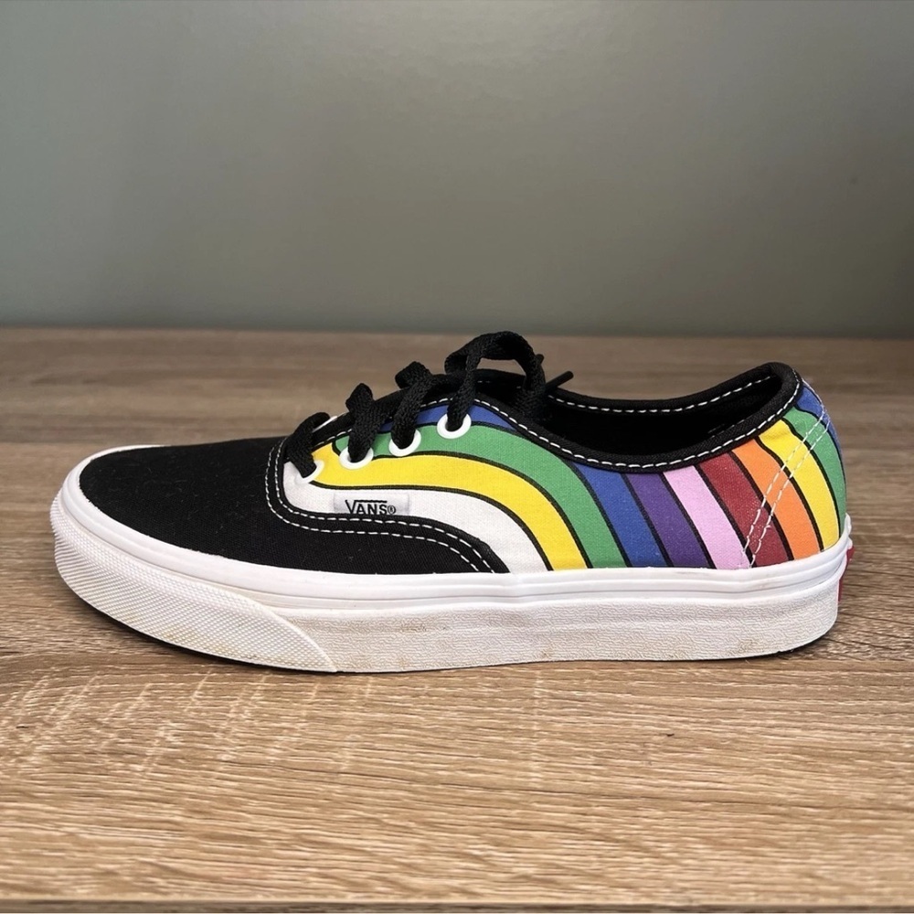 Vans Rainbow Stripe Sneakers Black | Size 4.5 Men, 6 Women’s | Classic Lace-Up